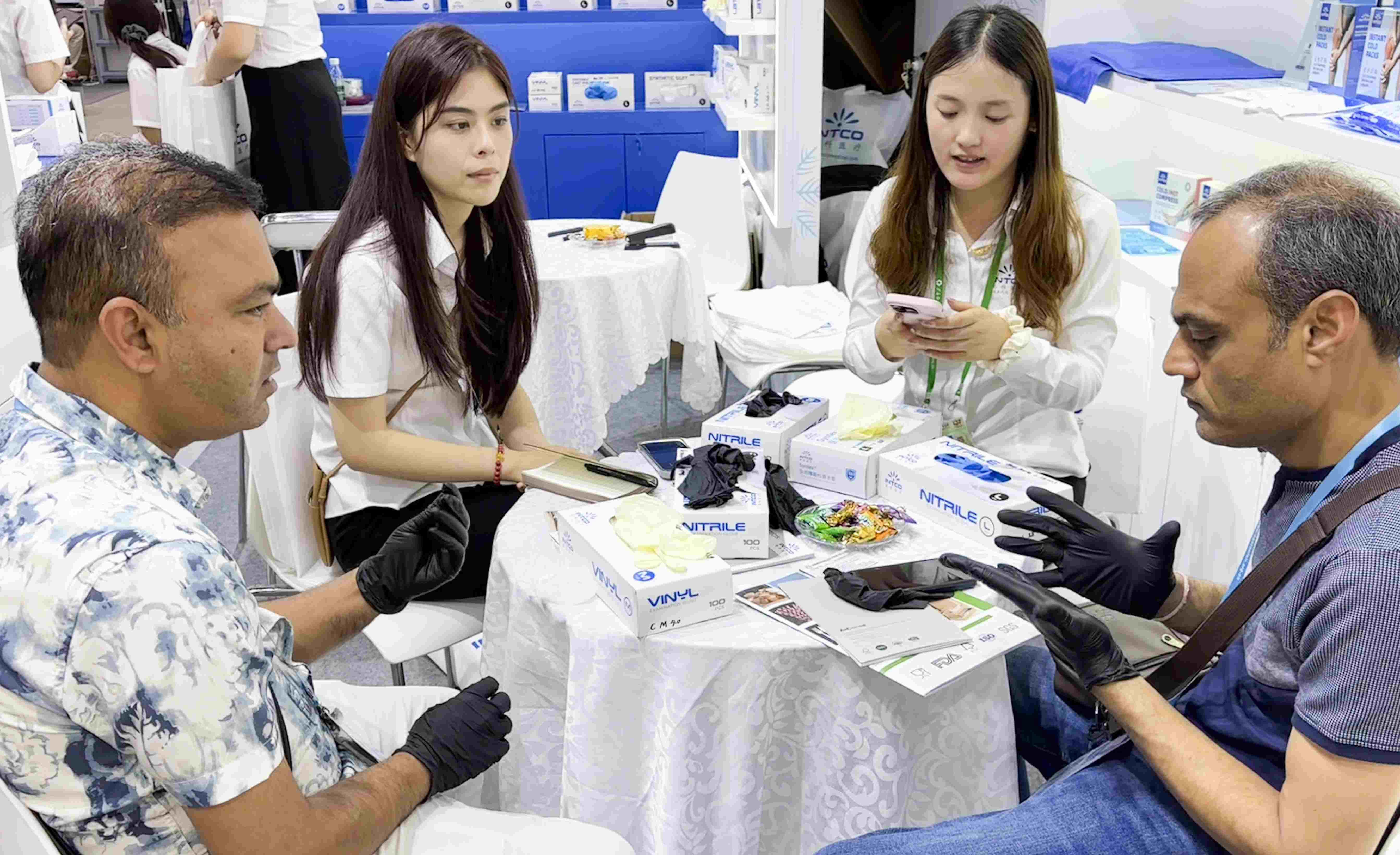 72779太阳集团医疗亮相第137届中国进出口商品交易会（二期）